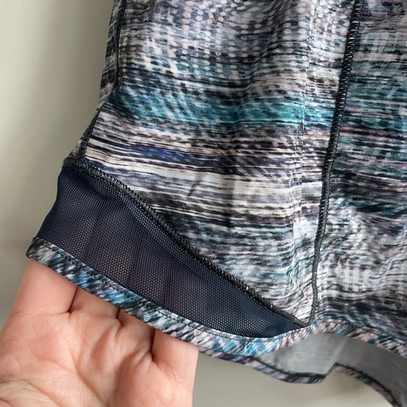 Lululemon Hotty Hot 4” Lined Shortin Digital Oasis Gray Multi Navy - Picture 7 of 14